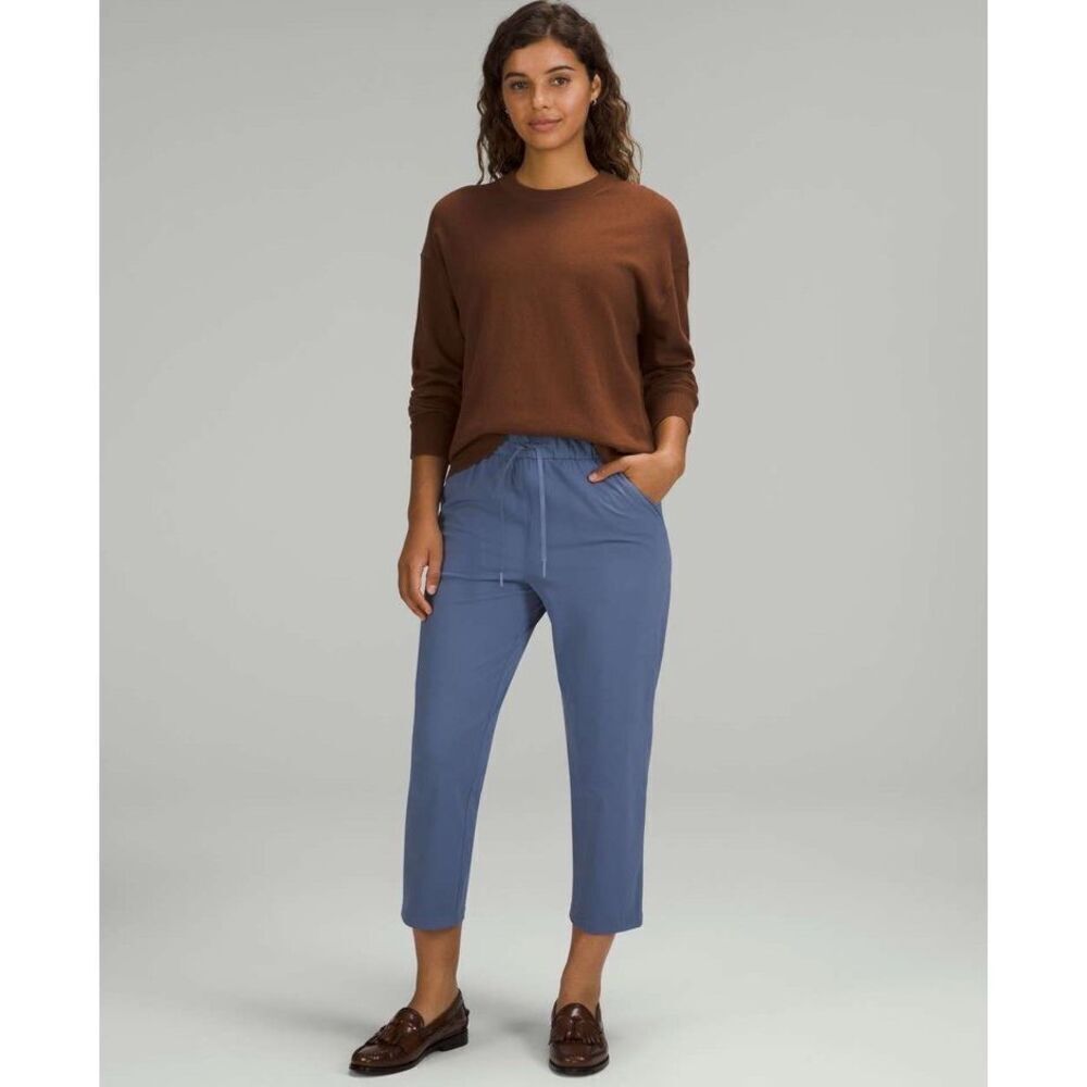 Lululemon Stretch High-Rise Crop 23", Water Drop, Sz6, EUC